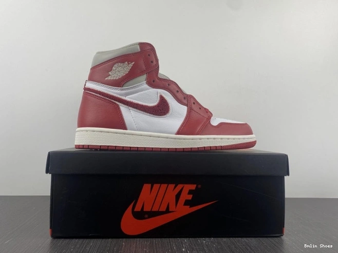 Bmlin Shoes 1 DJ4891-061 Newstalgia Chenille High OG Jordan (W) 0822